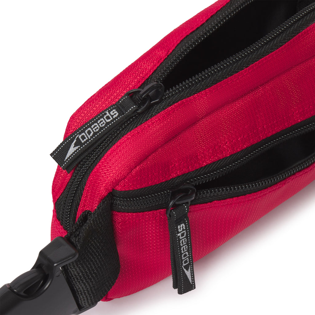 Speedo Cross Body Pack red closeup